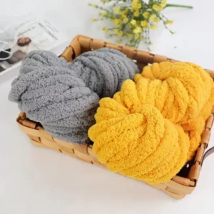 100% Polyester Fluffy Hand Knitting Thick Bulky Chunky Chenille Velvet Blanket Yarn Fancy Yarn