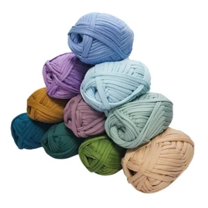 Free Sample 100g Fancy Style Crochet T shirt Yarn High Strength Polyester Handbag Knitting Yarn Dye Pattern