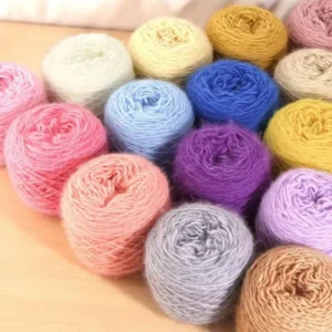 Large Squirrel Velvet Yarn 150g Big Balls Medium Thick Yarn with Shiny Thread for Hand Knitting Hat Coat Scarf