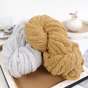 Multi-Color 2cm Super Soft 100% Polyester Hand Knitting Crochet Yarn Chunky Chenille for Blanket Yarn Hand Knitting