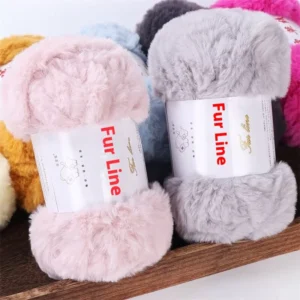 Polyester Faux Fur Fancy Yarn Mink-Like Crochet Yarn for Hand Knitting Weaving Embroidery Sewing Recycled